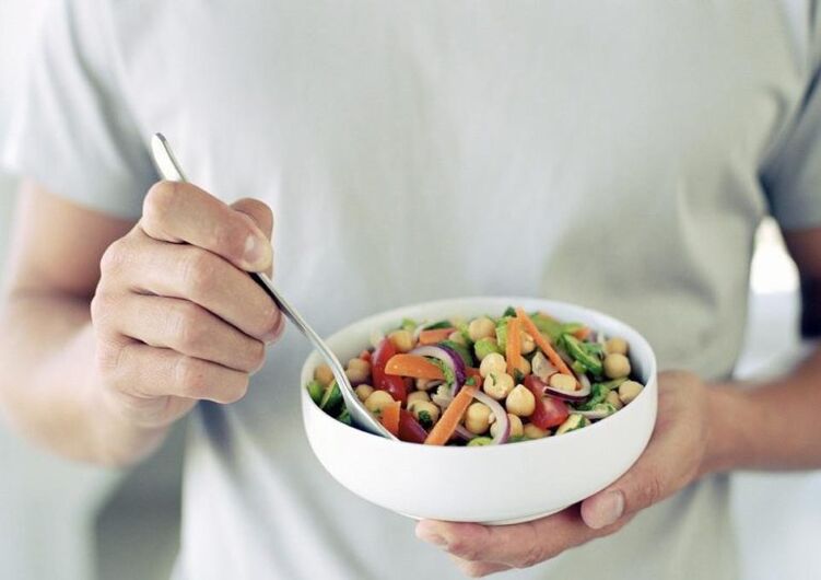 Используйте овощной салат для усиления потенции